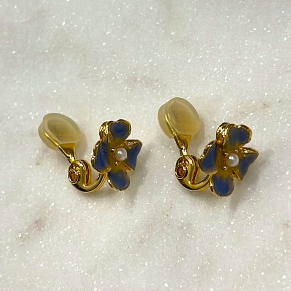 Flower Clip-On Earrings - Picture 3 of 4